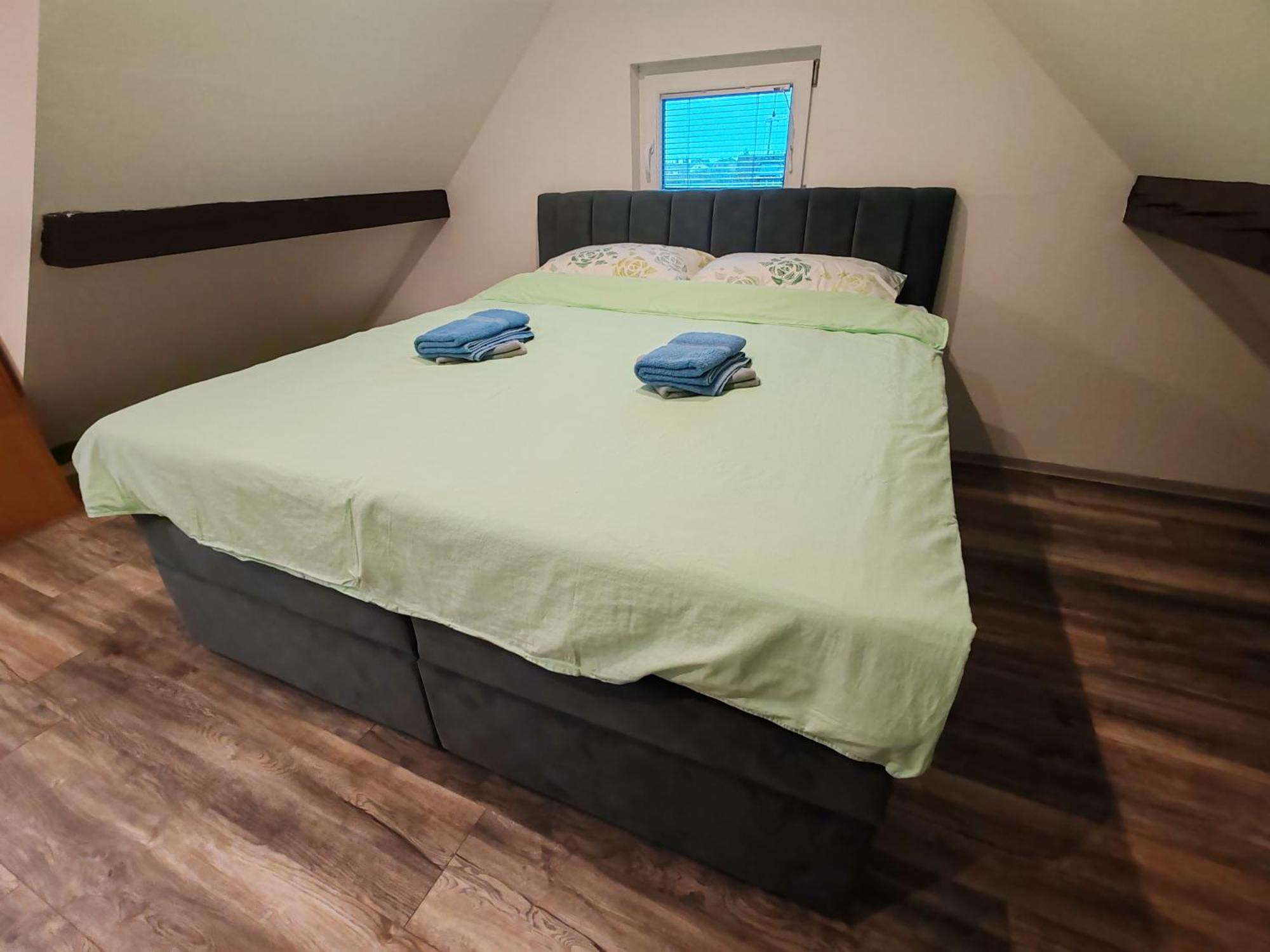 Zirovnica Apartments Malivojevic מראה חיצוני תמונה
