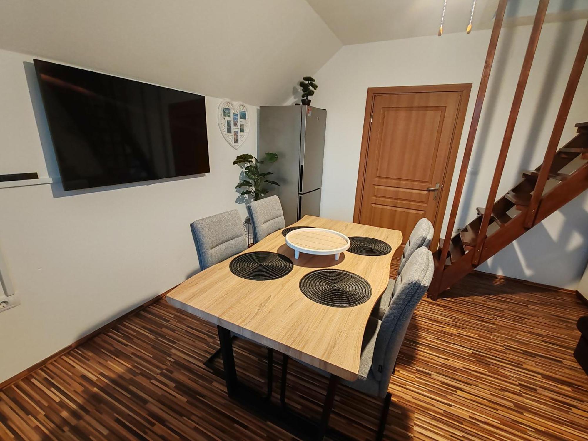 Zirovnica Apartments Malivojevic מראה חיצוני תמונה